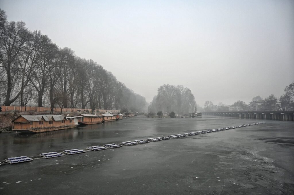 Srinagar Faces Coldest Night This Winter at -2.1°C
