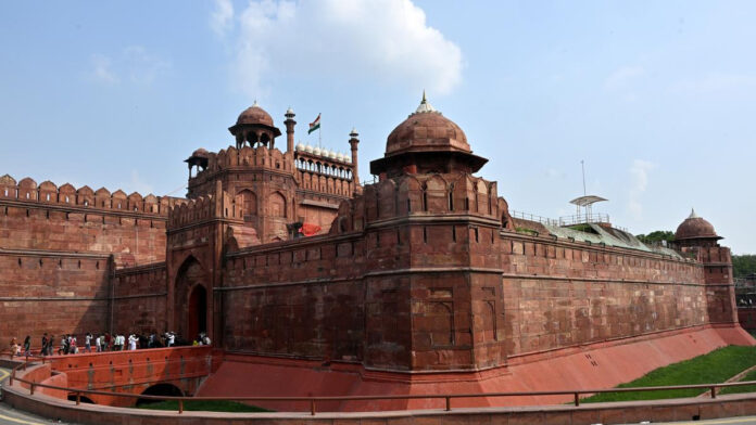 High Alert in Delhi After Terror Threat Inputs; Lashkar-e-Taiba Under Scanner