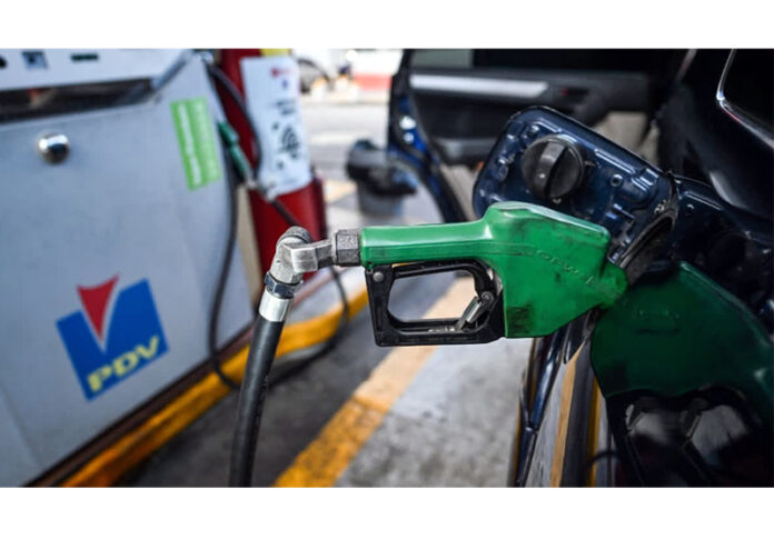 Global Oil Prices Surge 9% Amid US–Israel Strikes on Iran; Retail Fuel Prices in India Likely to Remain Stable